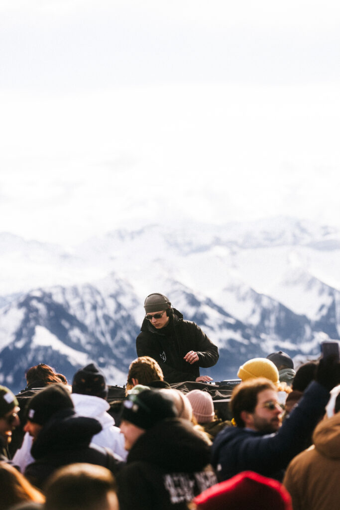 HARMLOS Pilatus White Day Dance 2025 00027