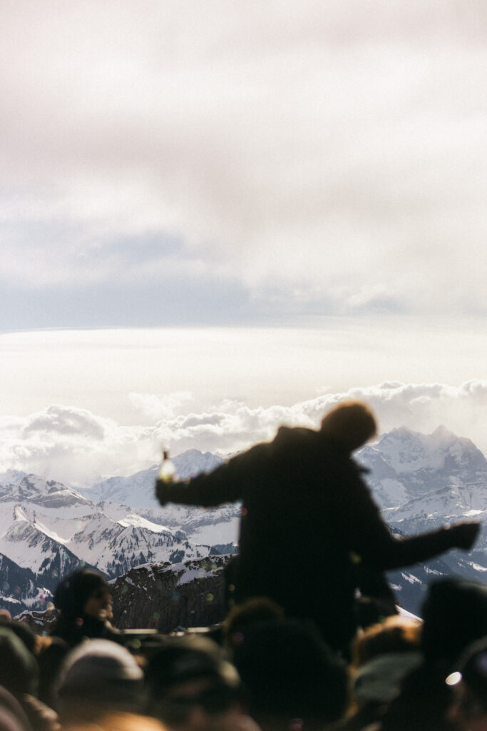 HARMLOS Pilatus White Day Dance 2025 00034