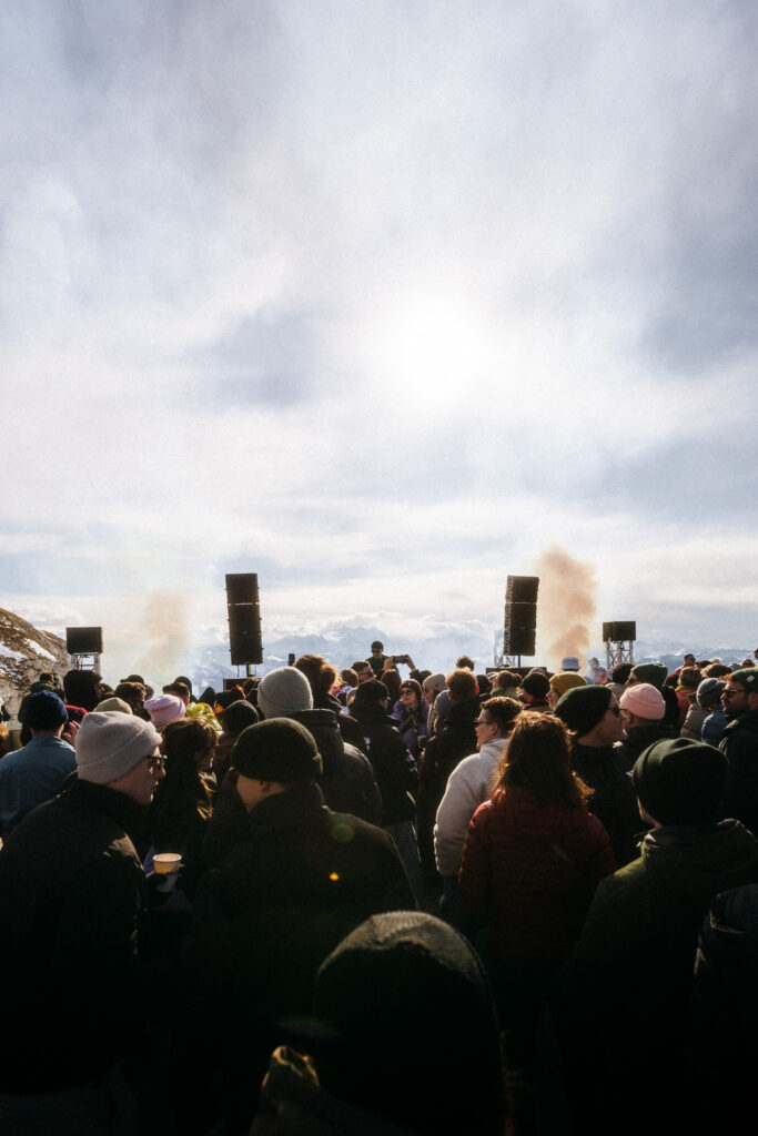 HARMLOS Pilatus White Day Dance 2025 00037