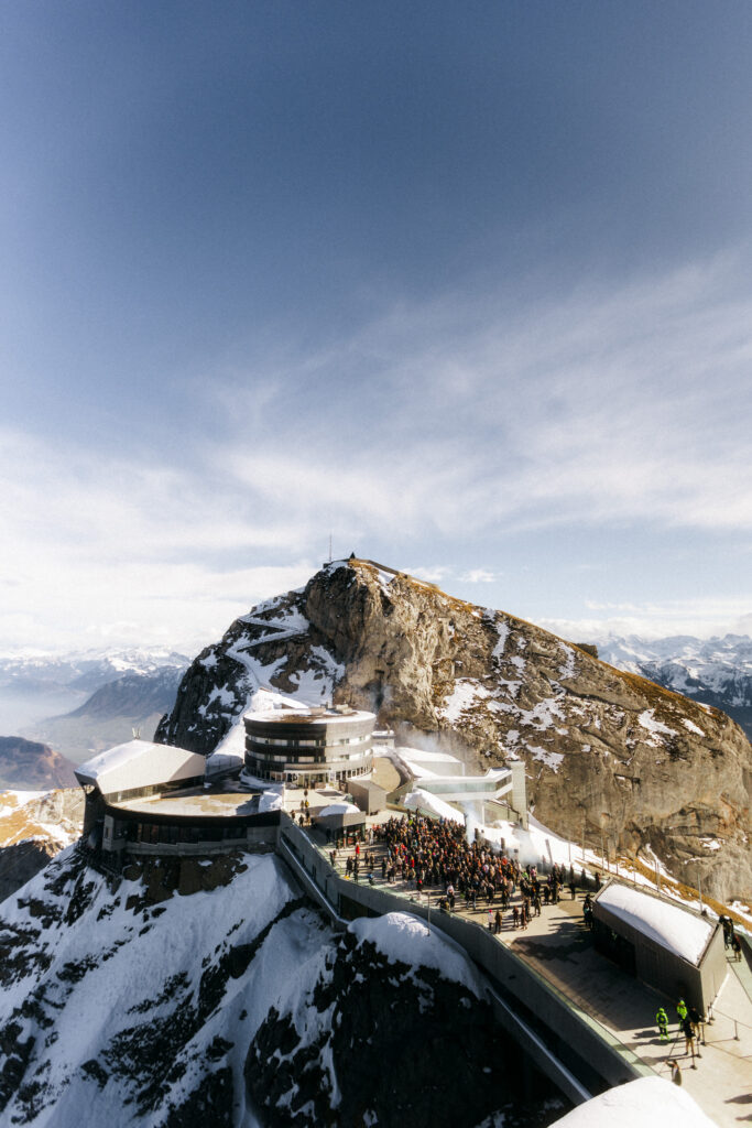 HARMLOS Pilatus White Day Dance 2025 00048