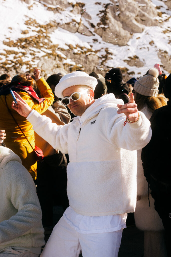 HARMLOS Pilatus White Day Dance 2025 00062