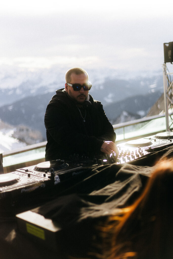 HARMLOS Pilatus White Day Dance 2025 00083