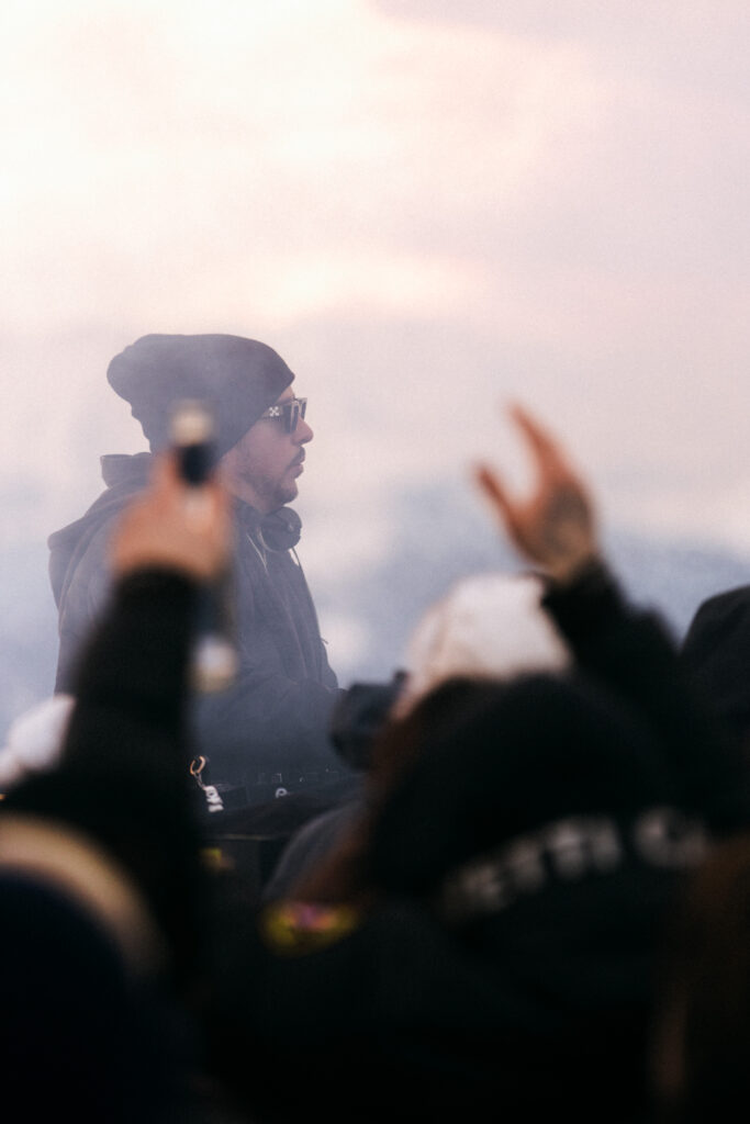 HARMLOS Pilatus White Day Dance 2025 00102