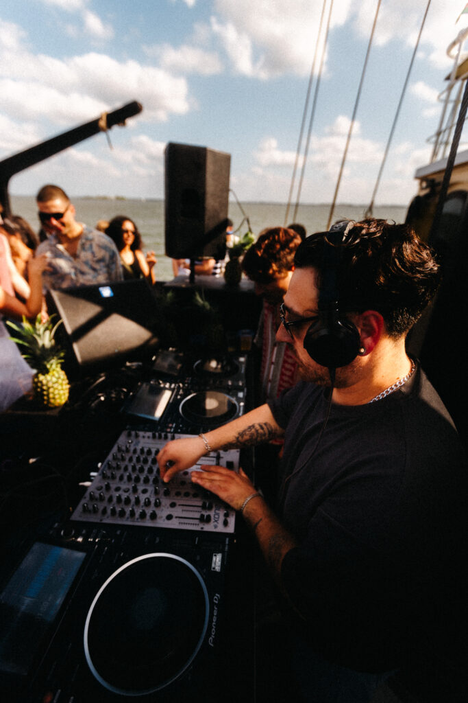 Pineapple Project Boat Party 2025 mario.image 00024