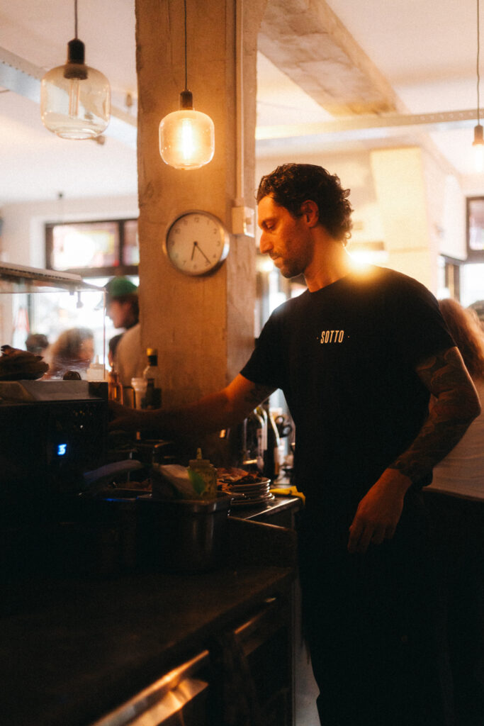 SOTTO PIZZA PINEAPPLE PROJECT EP1 00022