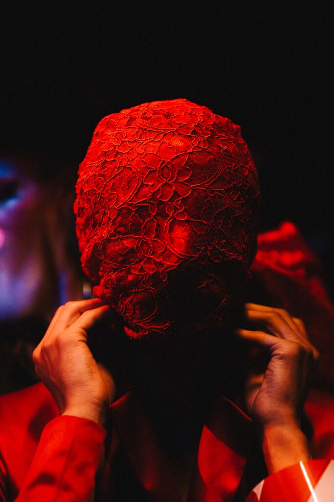 Famil Zaman Performance art Tillatec 202500009