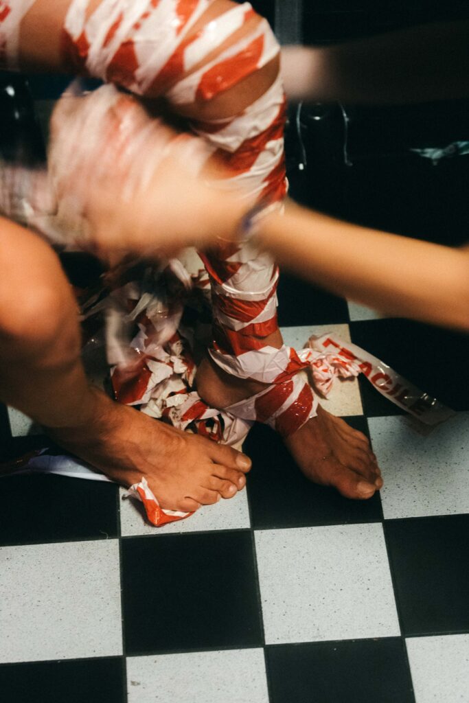 Famil Zaman Performance art Tillatec 202500043